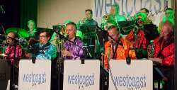 West coast big band bewerkt